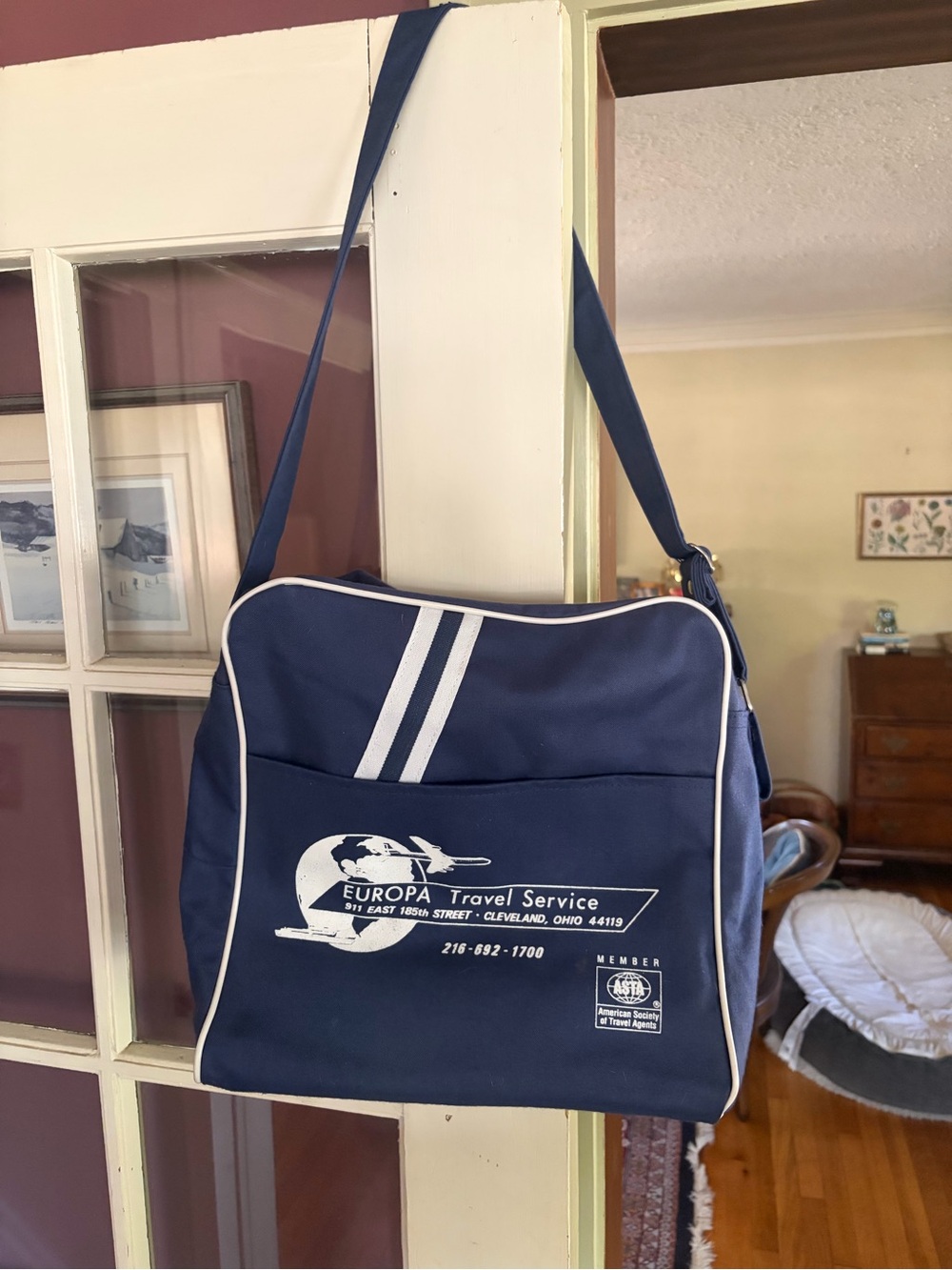VINTAGE Europa Travel Cleveland Navy Canvas Crossbody Bag
